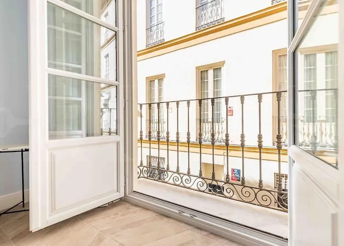 Classic Apartment Near Plaza De La Merced By Rems