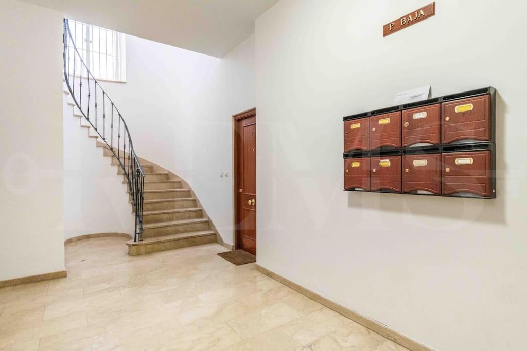 Apartament Classic Near Plaza De La Merced By Rems